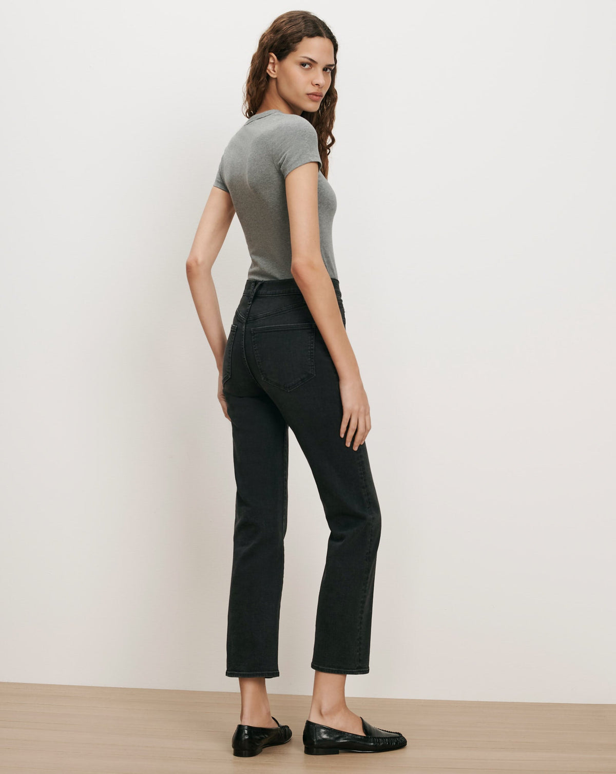 Veronica Beard | Milla Cropped Straight-Leg Jean in Washed Black Onyx Washed Onyx