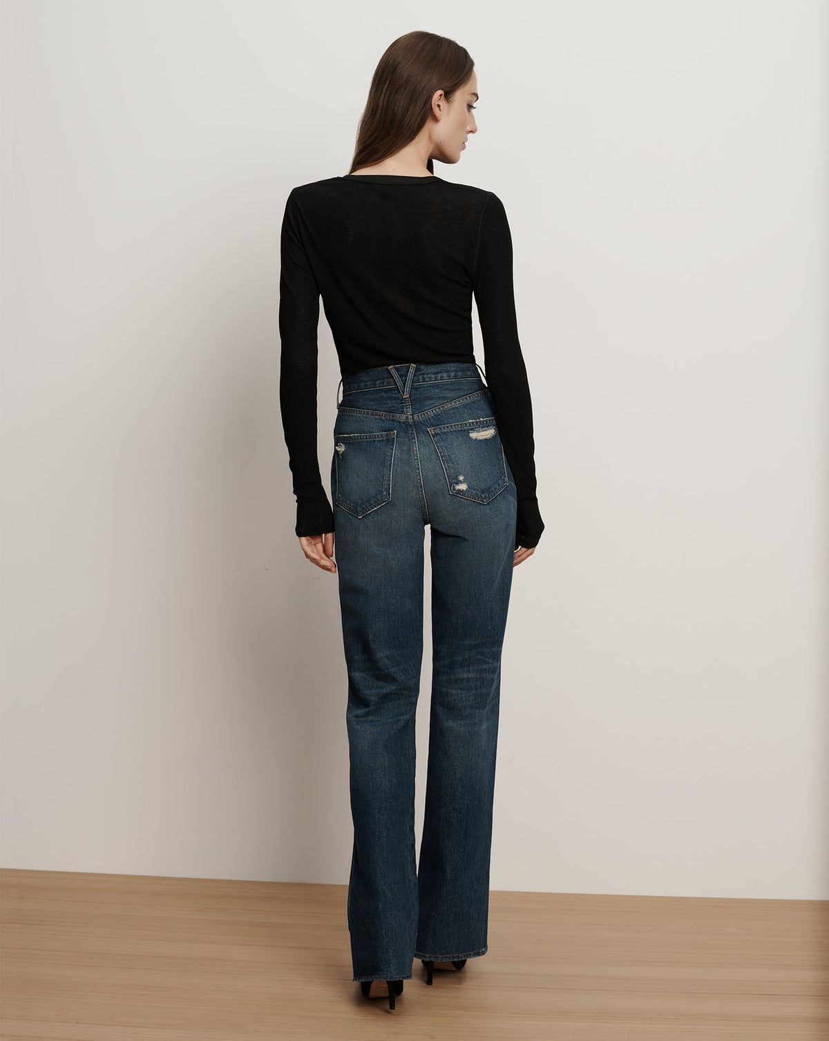 Veronica Beard | Dylan Distressed Straight-Leg Jean in Medium Wash City Lights