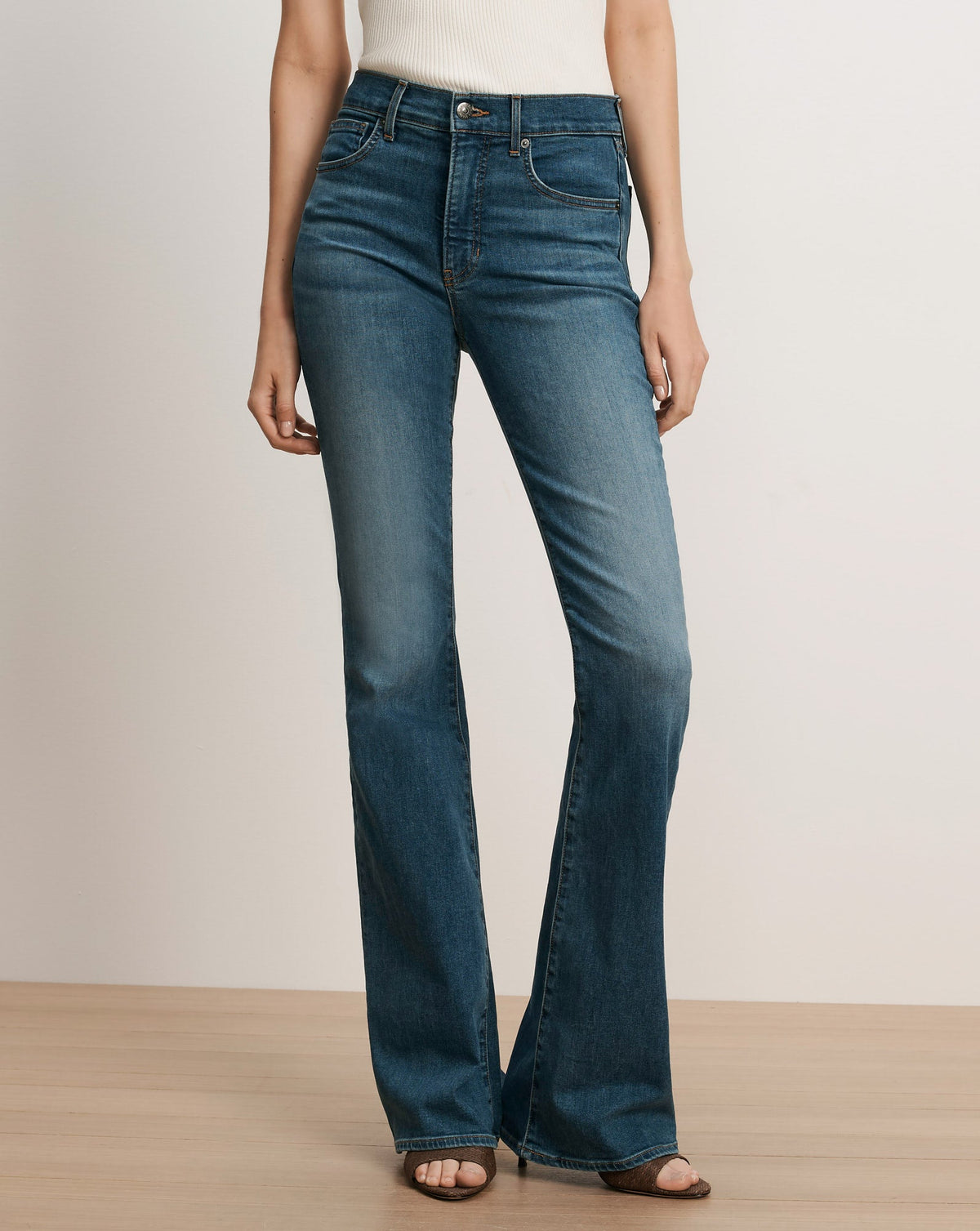 Veronica Beard | Beverly Mid-Rise Skinny-Flare Jeans in Light Blue Denim Bandit Dust Bandit Dust