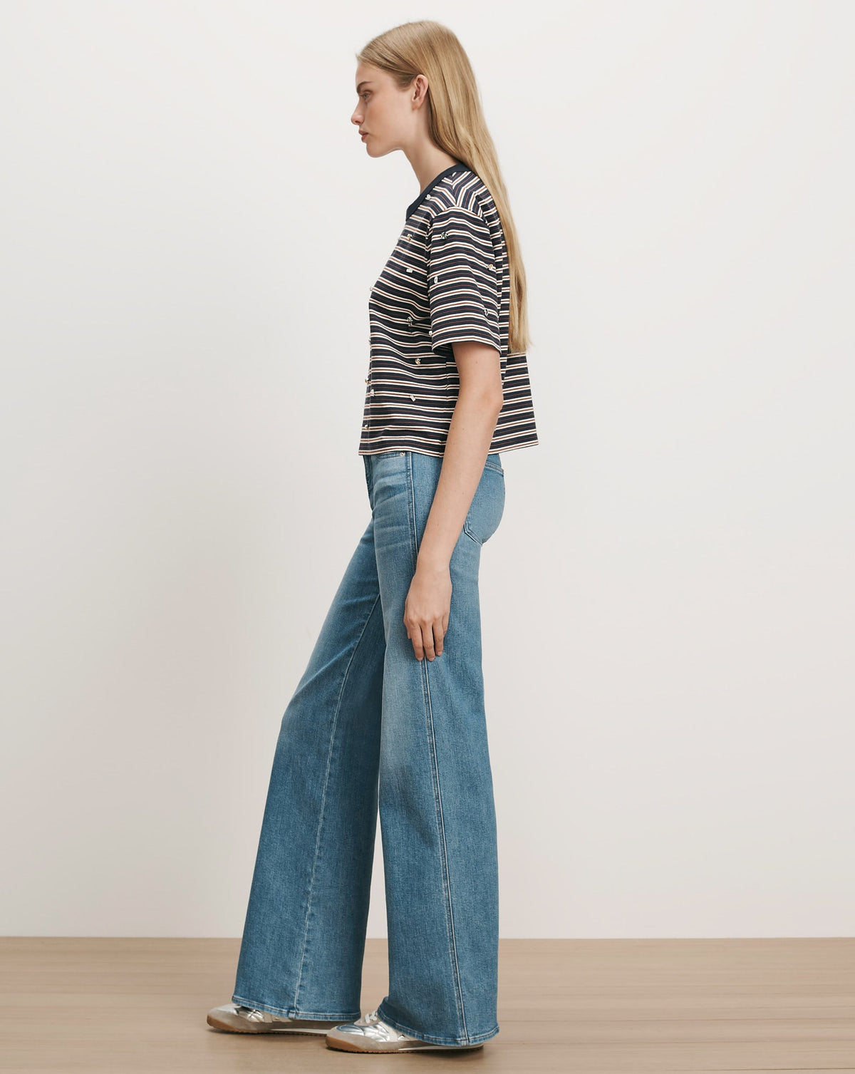 Veronica Beard | Taylor Mid-Rise Wide-Leg Jean in Globetrotter Globetrotter