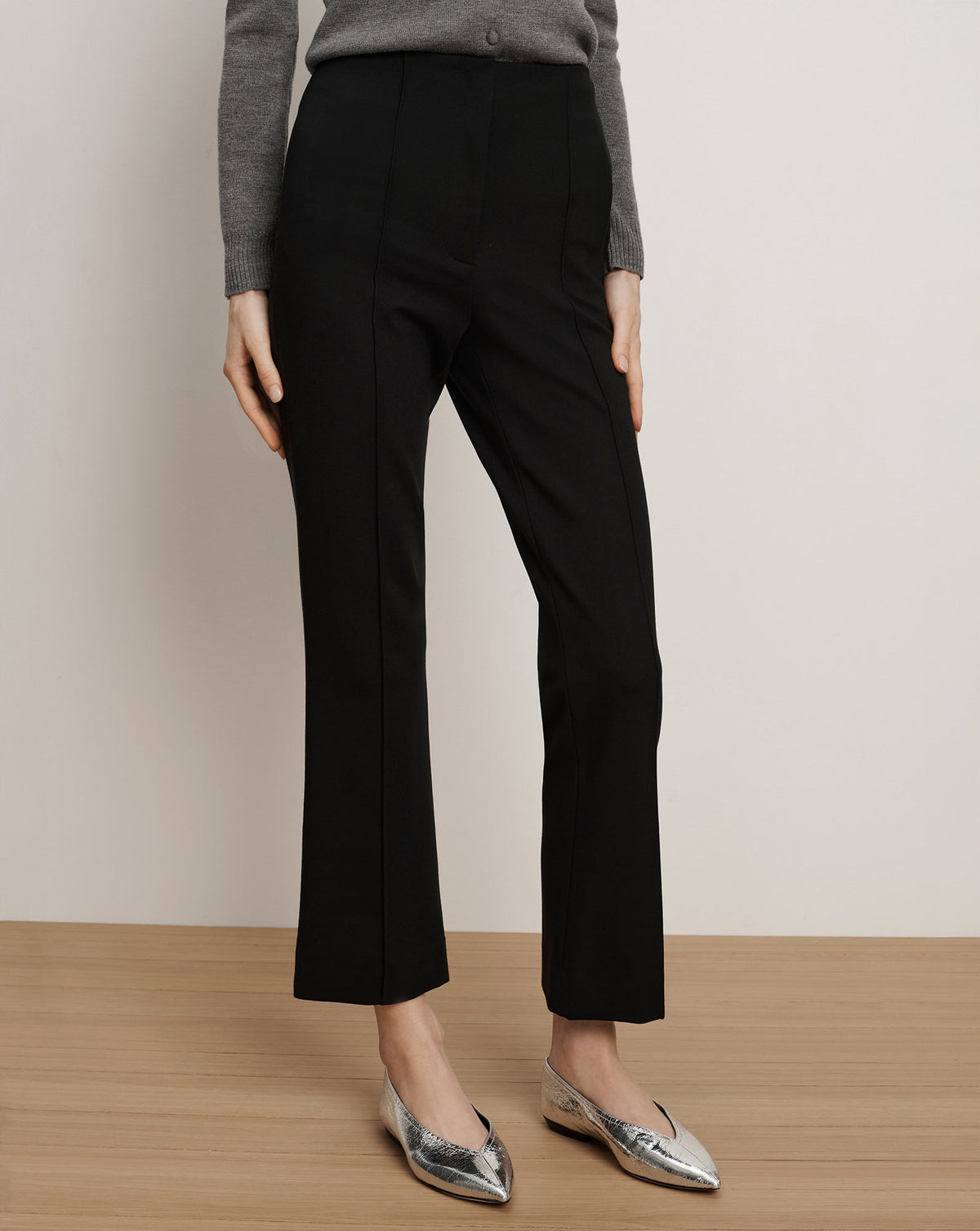 Veronica Beard | Kean Slim-Leg Cropped Pant in Black Black