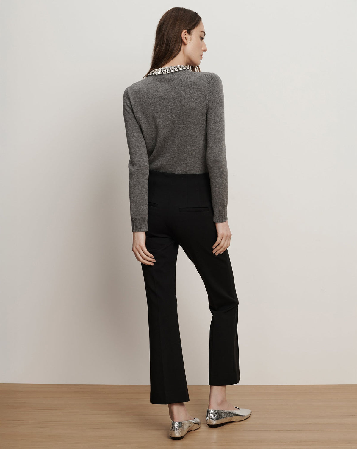 Veronica Beard | Kean Slim-Leg Cropped Pant in Black Black