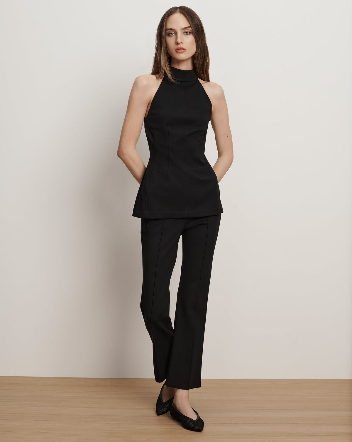 Veronica Beard | Kean Slim-Leg Cropped Pant in Black Black