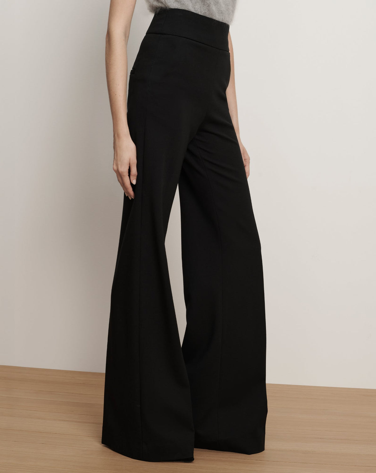 Veronica Beard | Kalinda Wide-Leg Ponte Pant in Black Black