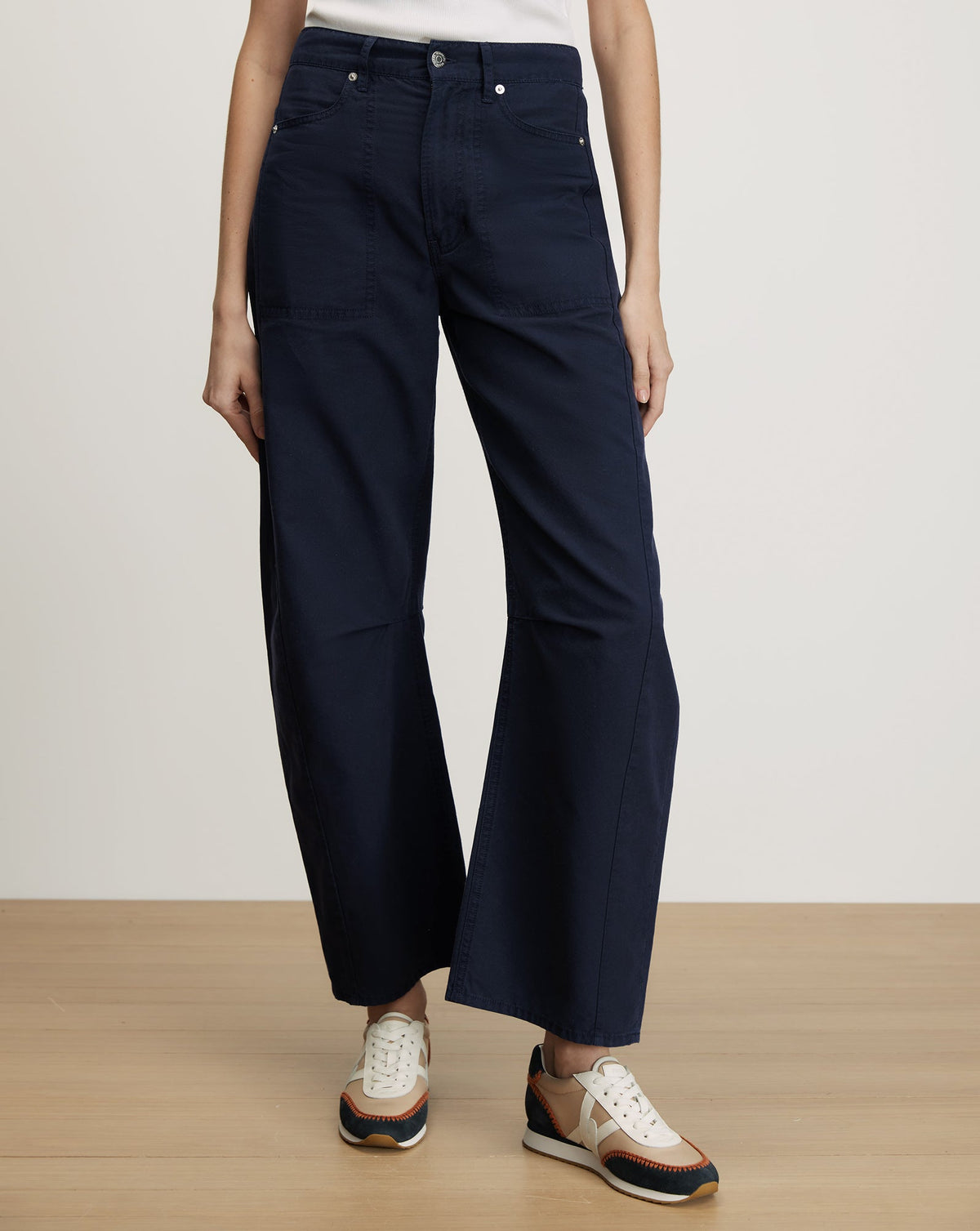 Veronica Beard | Sloan Barrel Jean in Navy Blue Stone Navy Stone