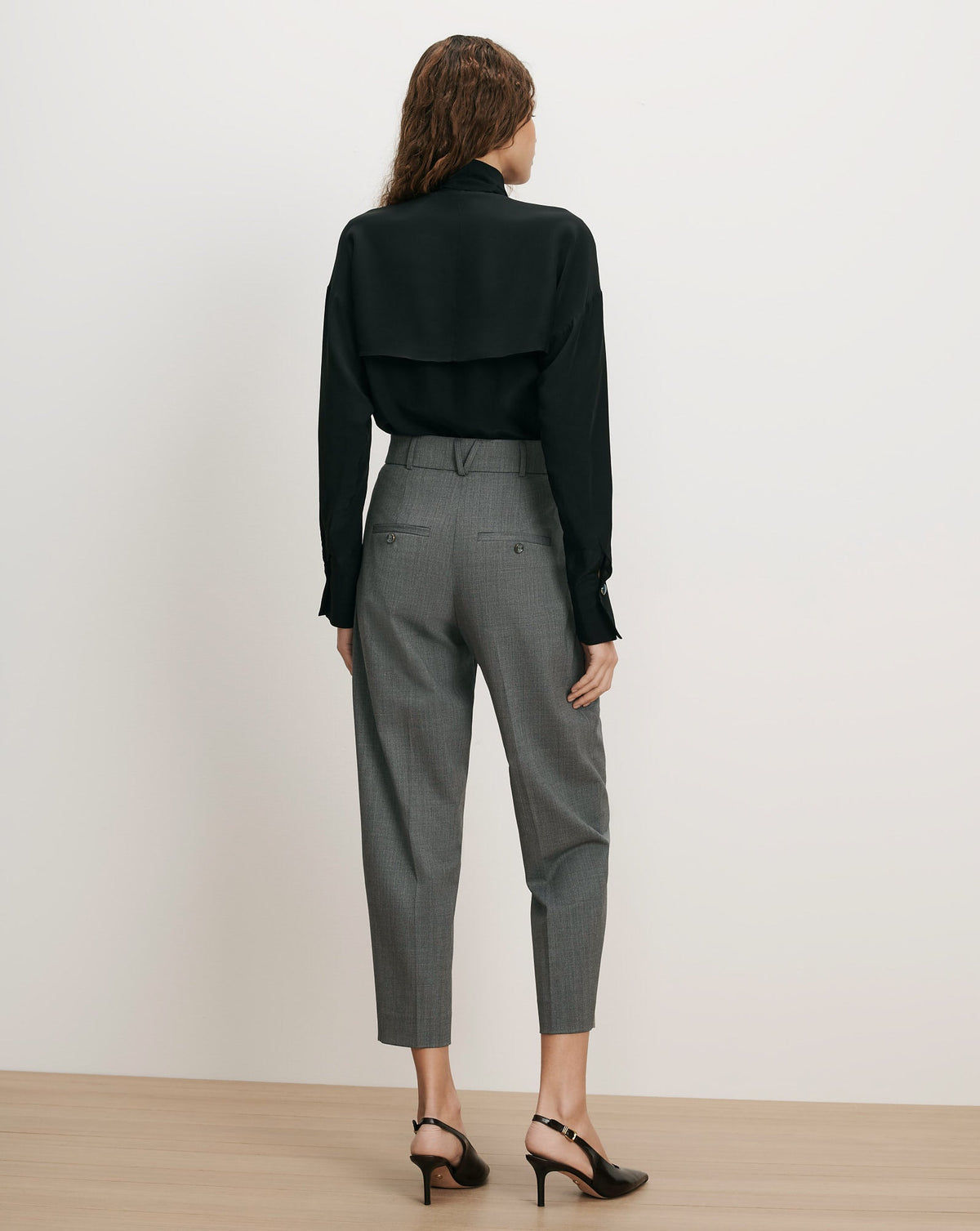 Veronica Beard | Caven Slim Cropped Pant in Medium Heather Grey Medium Heather Grey