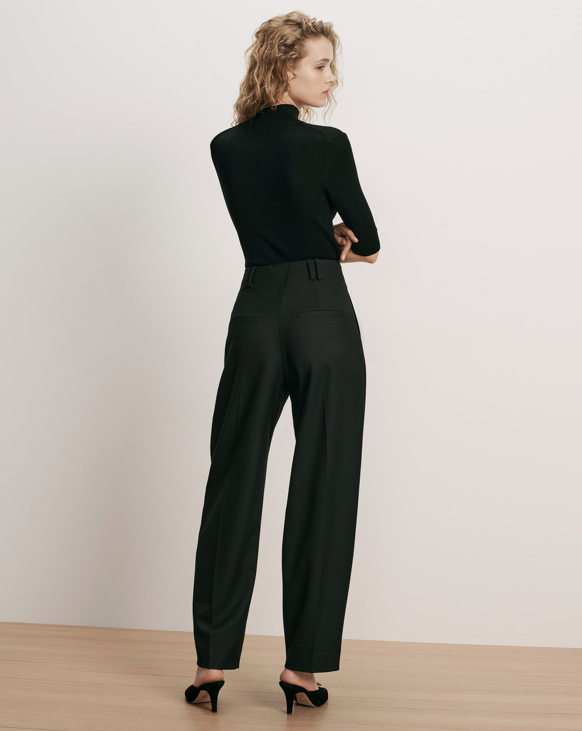 Veronica Beard | Whitlock Barrel Pant in Black Black