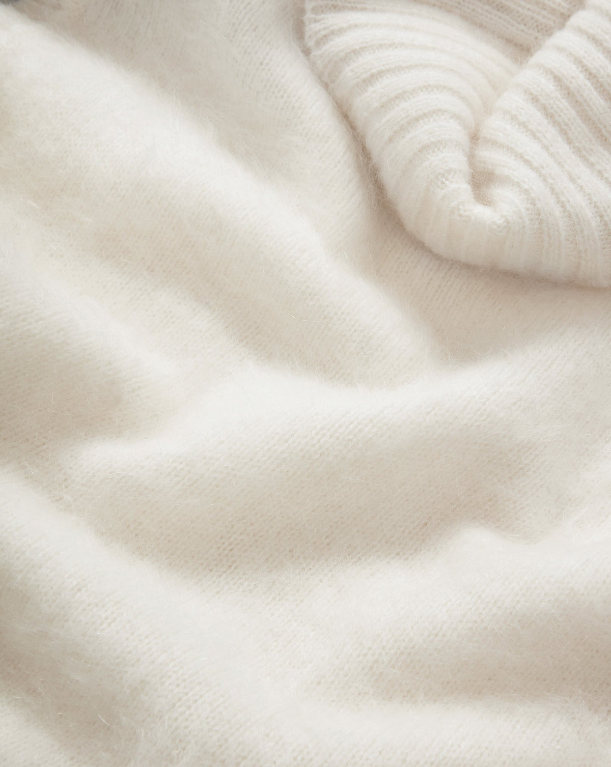 Veronica Beard | Mazzy Brushed Cashmere Sleeveless Sweater in Ivory Ivory