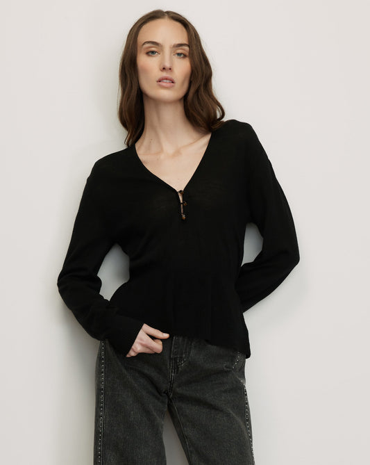 Veronica Beard | Zainen Merino Wool V-Neck Pullover in Black Black