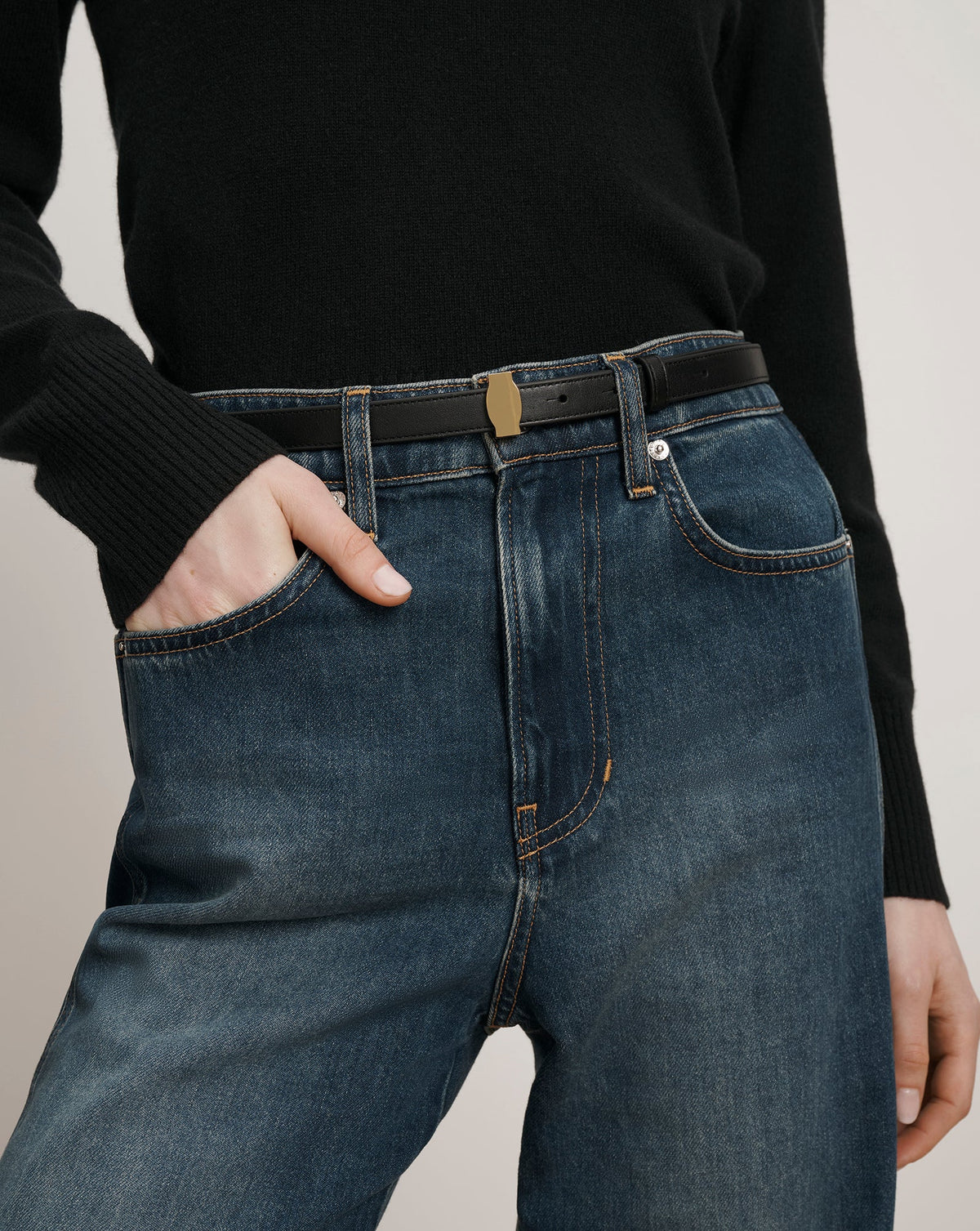 Veronica Beard | Dash Thin Leather Belt in Black Black