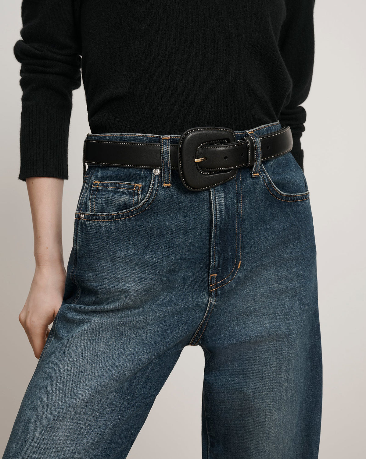 Veronica Beard | Elsy Leather-Buckle Belt in Black Black