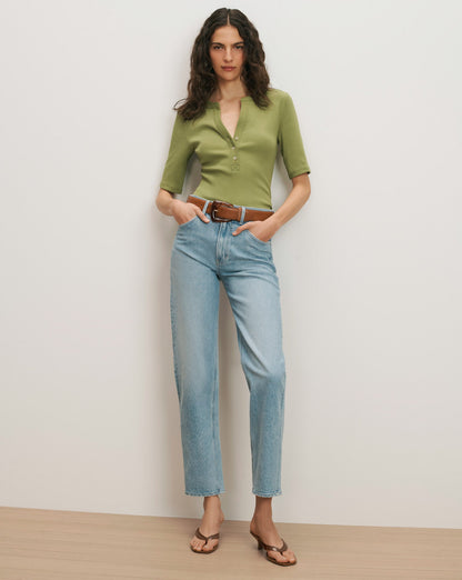 Veronica Beard | Arch Resin-Buckle Leather Belt in Hazelwood Hazelwood