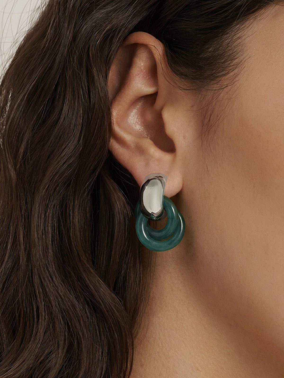 Veronica Beard | Resin Link Drop Hoop Earring in Green/Silver Green/Silver