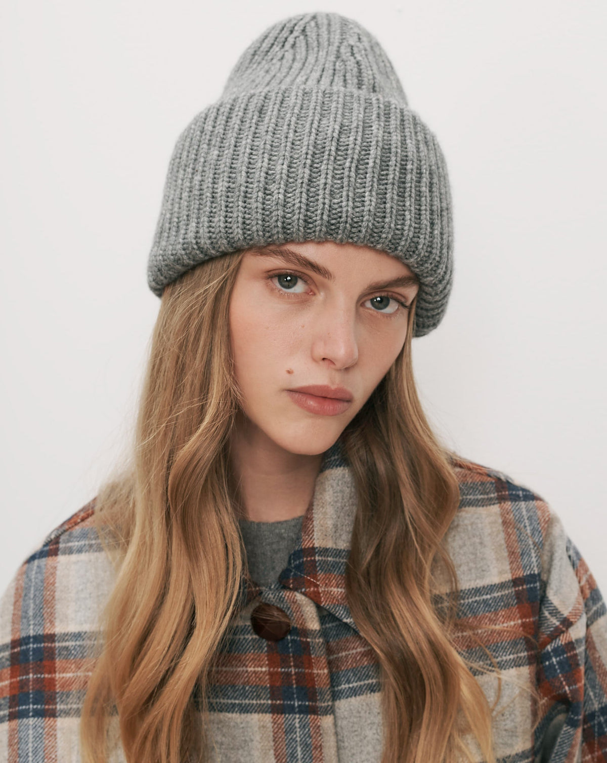 Veronica Beard | Wool-Cashmere Beanie in Medium Heather Grey Medium Heather Grey