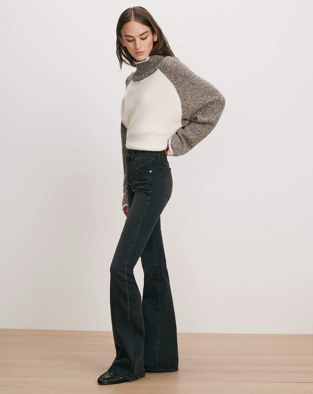 Veronica Beard | Beverly Mid-Rise Skinny-Flare Jean in Washed Black Onyx Washed Onyx