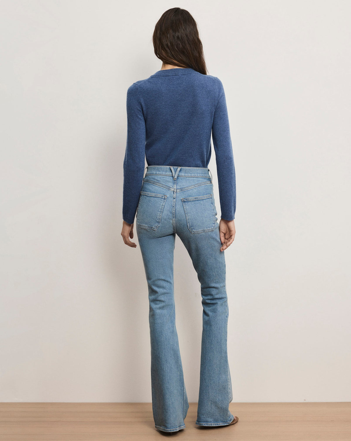 Veronica Beard | Beverly Patch-Pocket Skinny-Flare Jean in Silverwood Light Blue Silverwood Blue