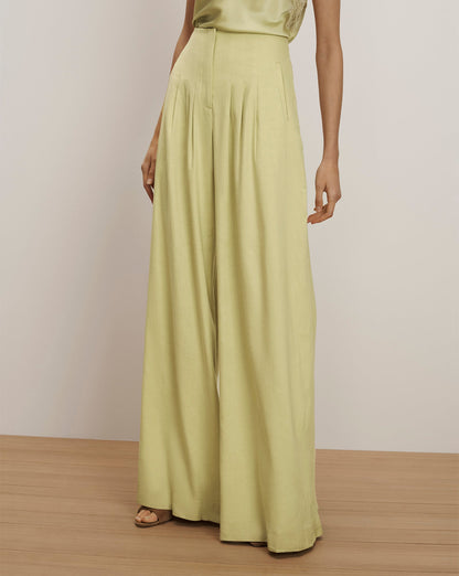 Veronica Beard | Hoyt Wide-Leg Pleated Pant in Pistachio Pistachio