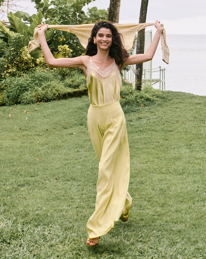 Veronica Beard | Hoyt Wide-Leg Pleated Pant in Pistachio Pistachio