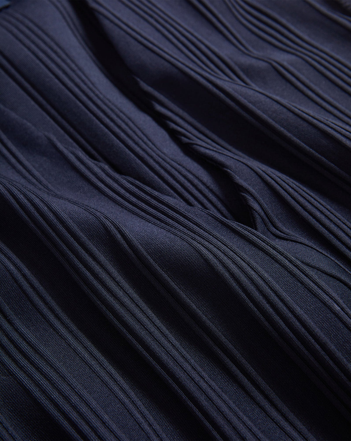 Veronica Beard | Evania V-Neck Tank Top in Navy Navy
