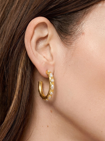 Veronica Beard | Pearl Hoop Earring in Gold/Pearl Gold/Pearl