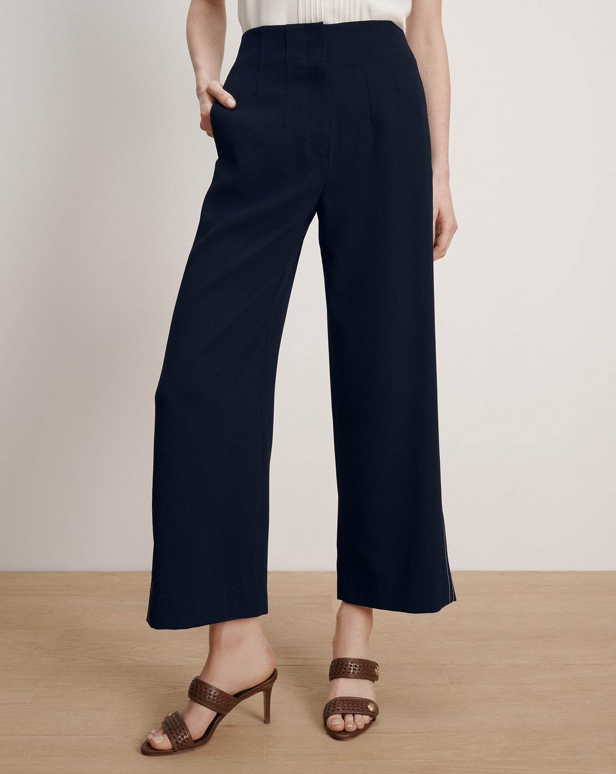 Veronica Beard | Ellin Cropped Wide-Leg Pant in Navy Navy