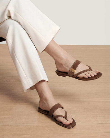 Veronica Beard | Salva Dash Flat Sandal in Light Brown Chestnut Chestnut
